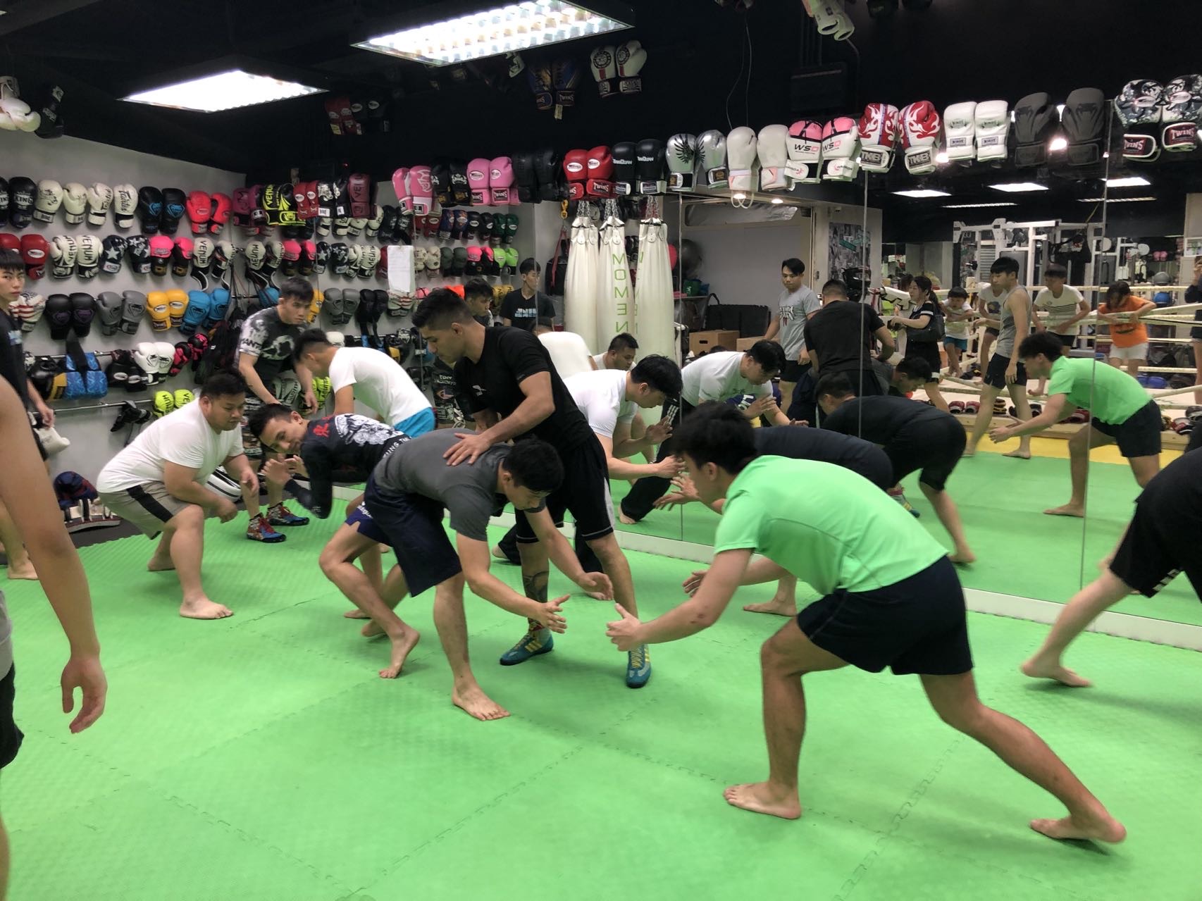 青少年摔跤課程